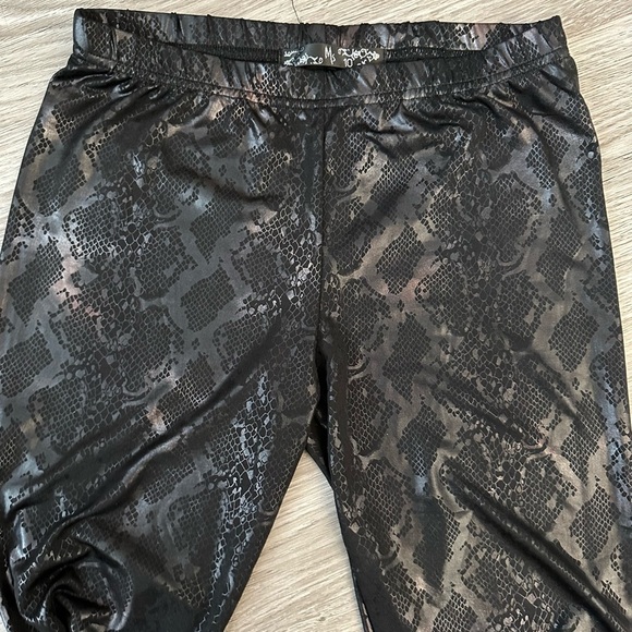 Snake Print Faux Leather Leggings NWOT - Picture 4 of 7